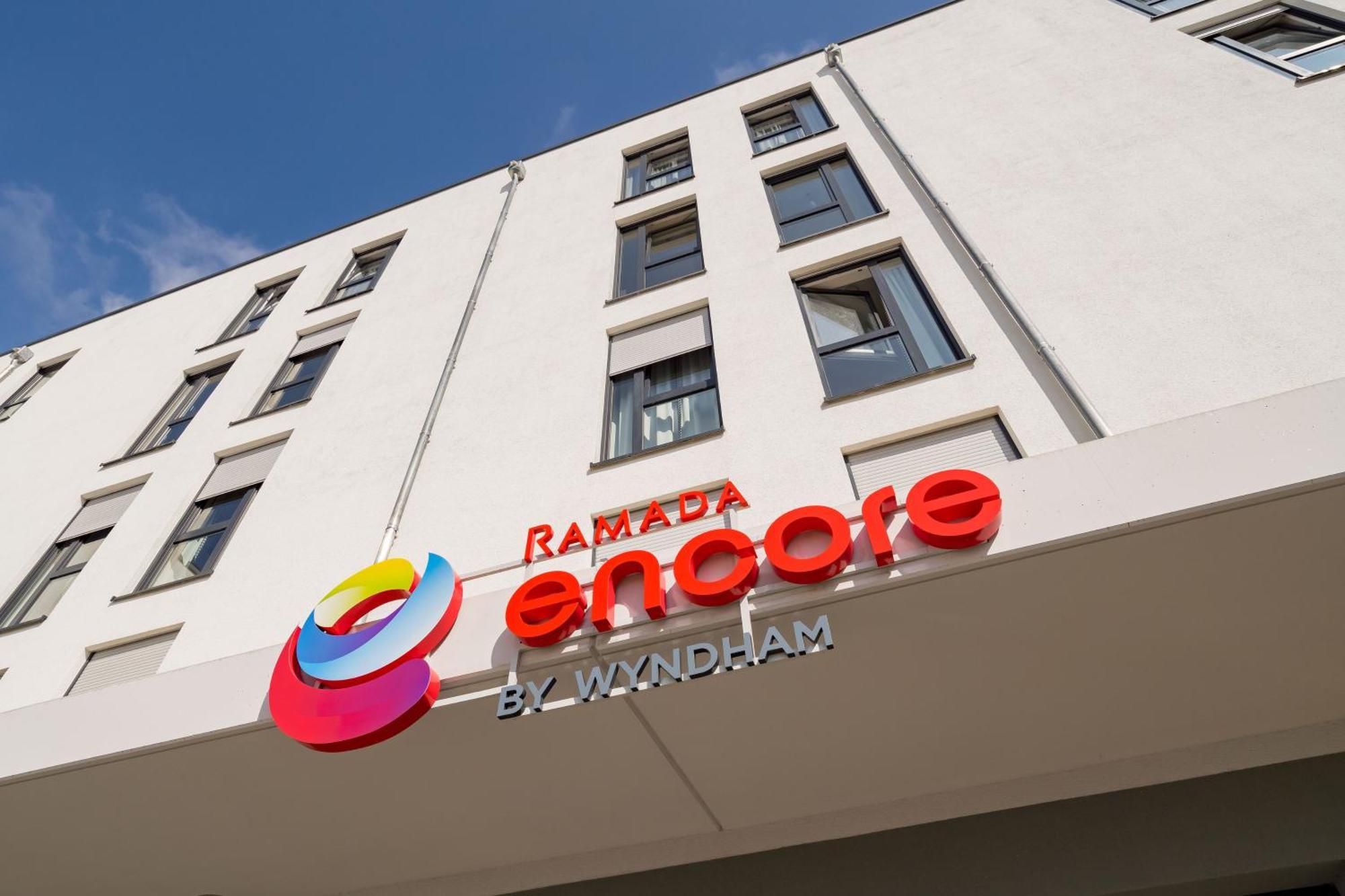 Ramada Encore By Wyndham Munich Messe Bagian luar foto